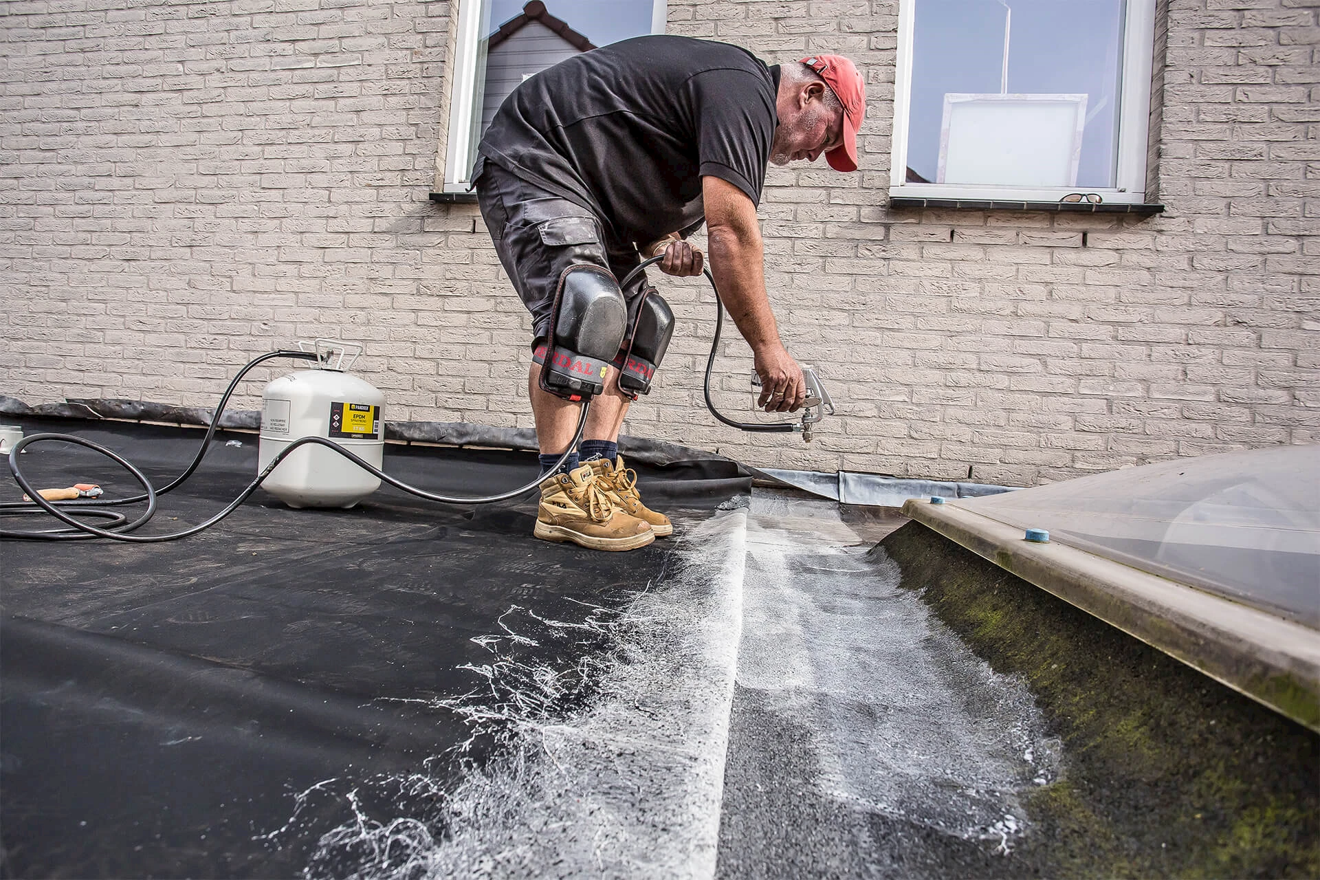 band opzettelijk verlegen EPDM Spraybond - Pandser